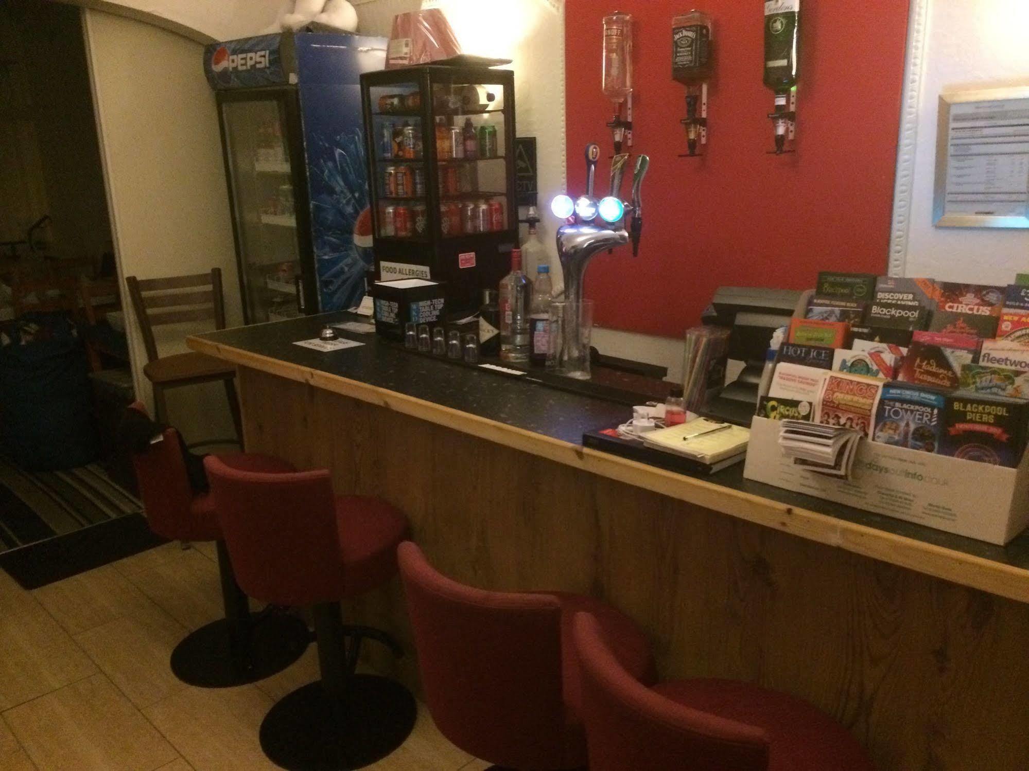 Friends Hotel แบล็คพูล ภายนอก รูปภาพ